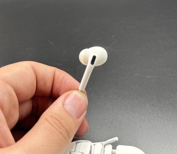 Apple Ear Headphones Wired Earphone For Iphone Microphone Ear Phone – Hands-free | Handsfree For Mobile Phone – Without Box – Random Color